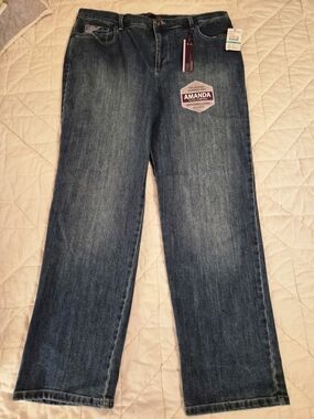 Gloria Vanderbilt 'Amanda' Straight Leg-Rhinestone Accent Jeans -Size 16 Short